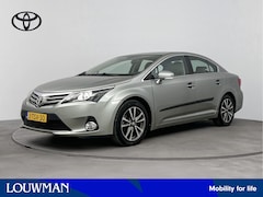 Toyota Avensis - 1.8 VVTi Dynamic Business | Navigatie | Voorstoelen Verwarmd | Lichtmetalen Velgen | Metaa