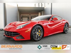 Ferrari F12 - Berlinetta V12 - Rosso Scuderia - Lift - Camera - Passenger Display