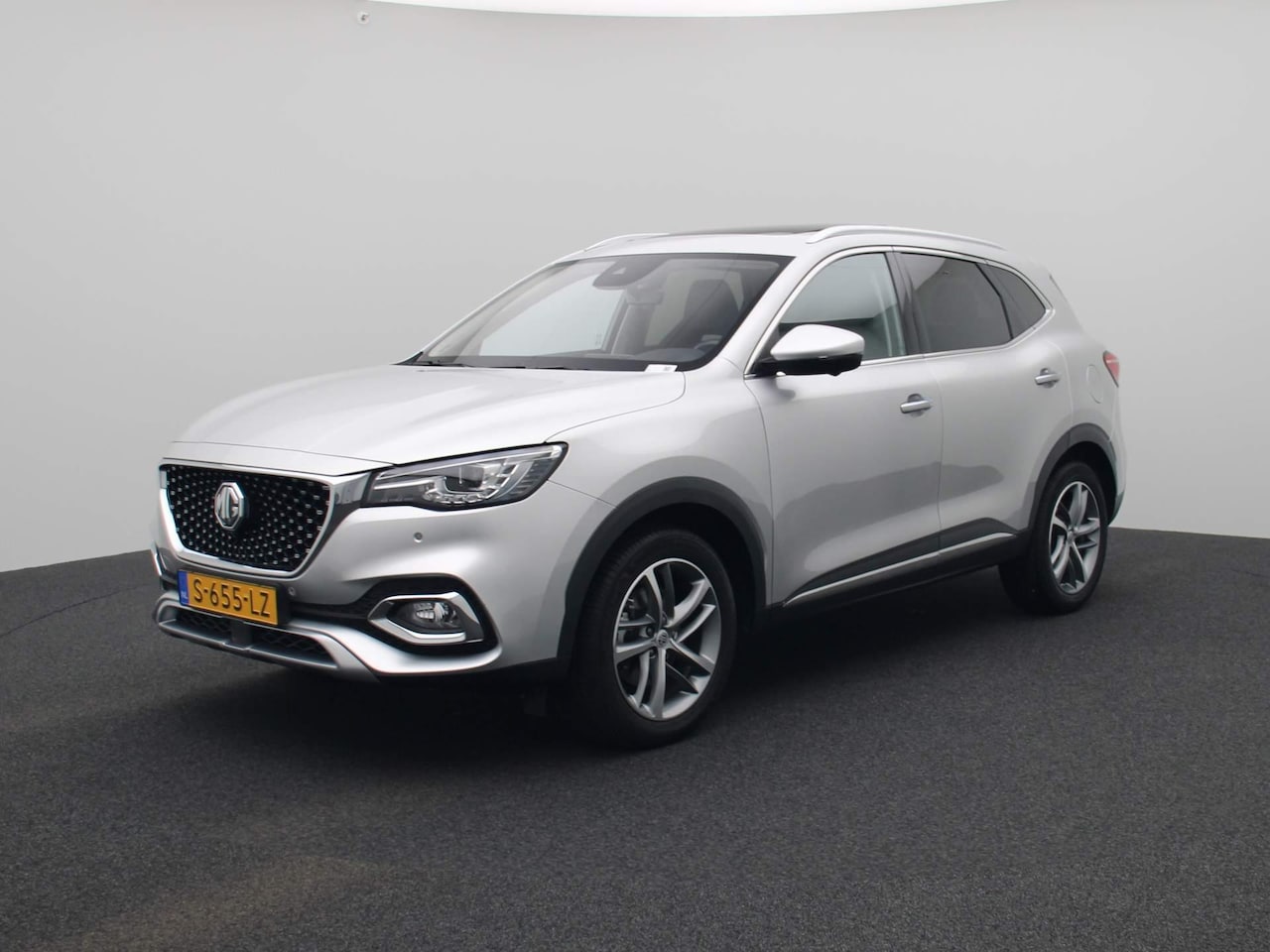 MG EHS - 1.5 TGDI Luxury | Leder | Panoramadak | Led Sfeerlicht | 360 Camera | Adaptive Cruise Cont - AutoWereld.nl