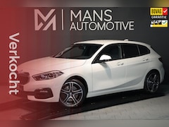 BMW 1-serie - 120i / KEYLESS / LIVE COCKPIT / DODEHOEK / CARPLAY / LEDER / 18''