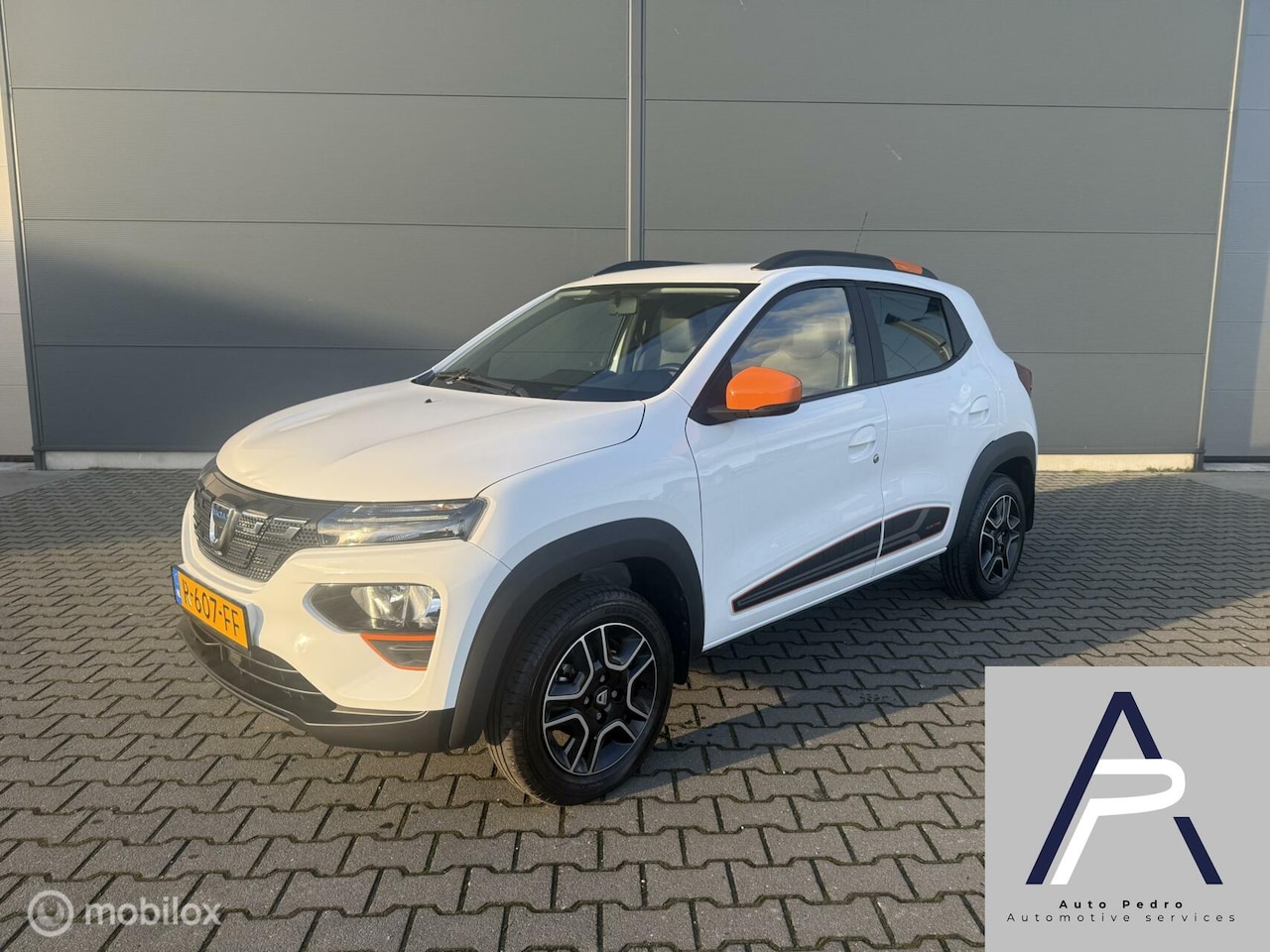 Dacia Spring - Comfort Plus (Orange Pack) Leder 27 kWh 2022 - AutoWereld.nl