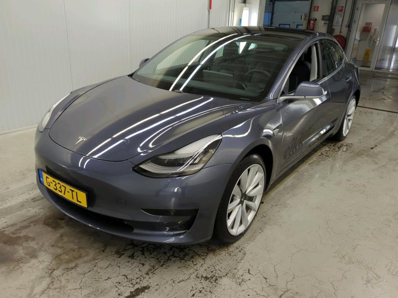 Tesla Model 3 - Standard RWD Plus [ AUTOPILOT+19'' LMV+60 kWh+PREMIUM AUDIO ] - AutoWereld.nl