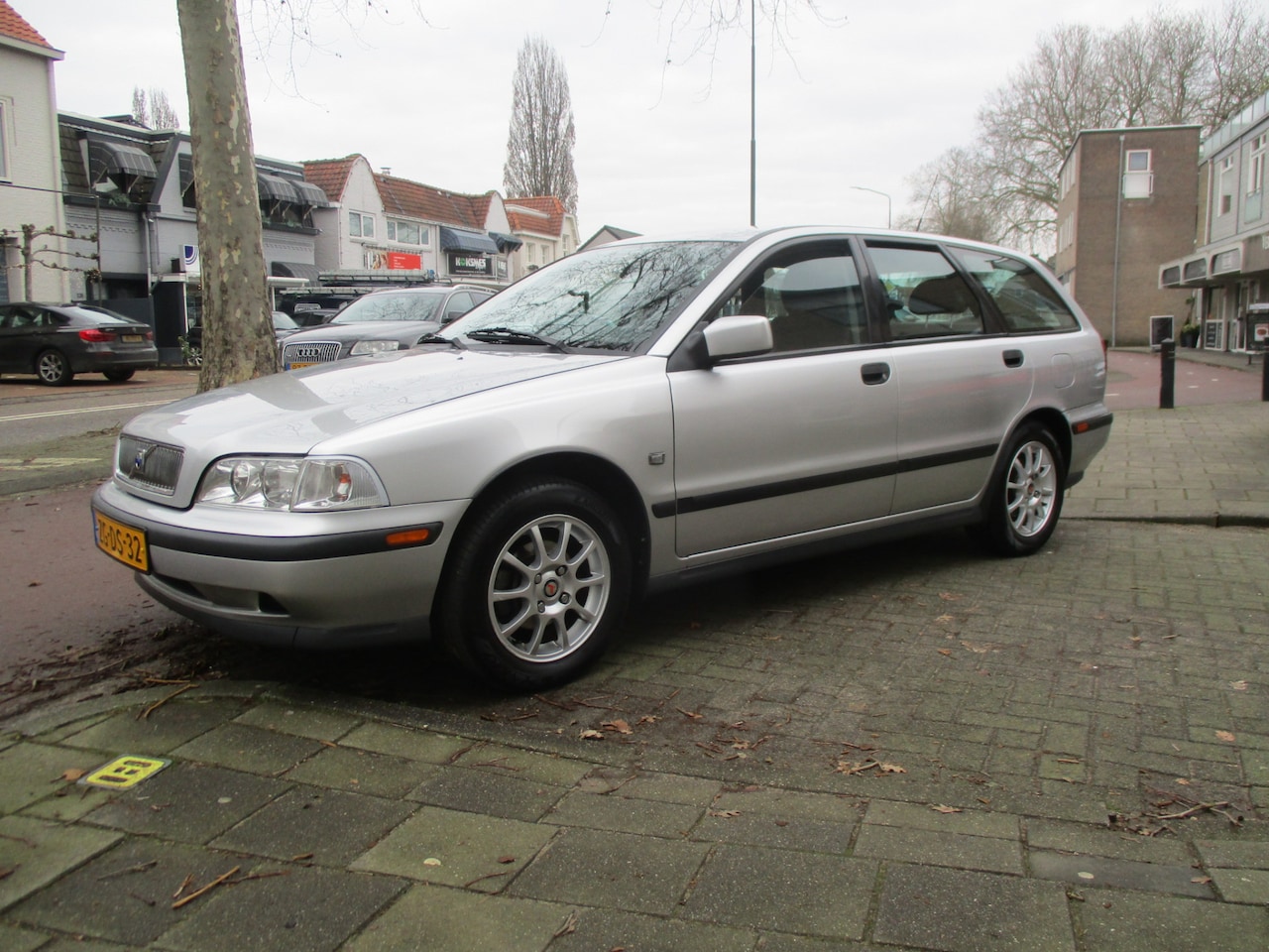 Volvo V40 - 1.8 Europa / AIRCO / YOUNG-TIMER / NW-STAAT / 199dkm - AutoWereld.nl