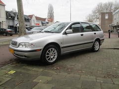 Volvo V40 - 1.8 Europa / AIRCO / YOUNG-TIMER / NW-STAAT / 199dkm