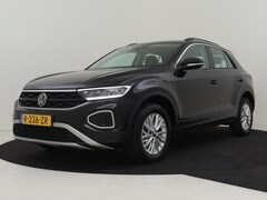 Volkswagen T-Roc - 1.0 TSI 111pk Life | FABRIEKSGARANTIE tot 12-2026 | Cruise control Adaptief | Parkeersenso