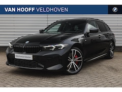 BMW 3-serie Touring - 320i M Sport Automaat / Trekhaak / Sportstoelen / Adaptieve LED / M Sportonderstel / Parki