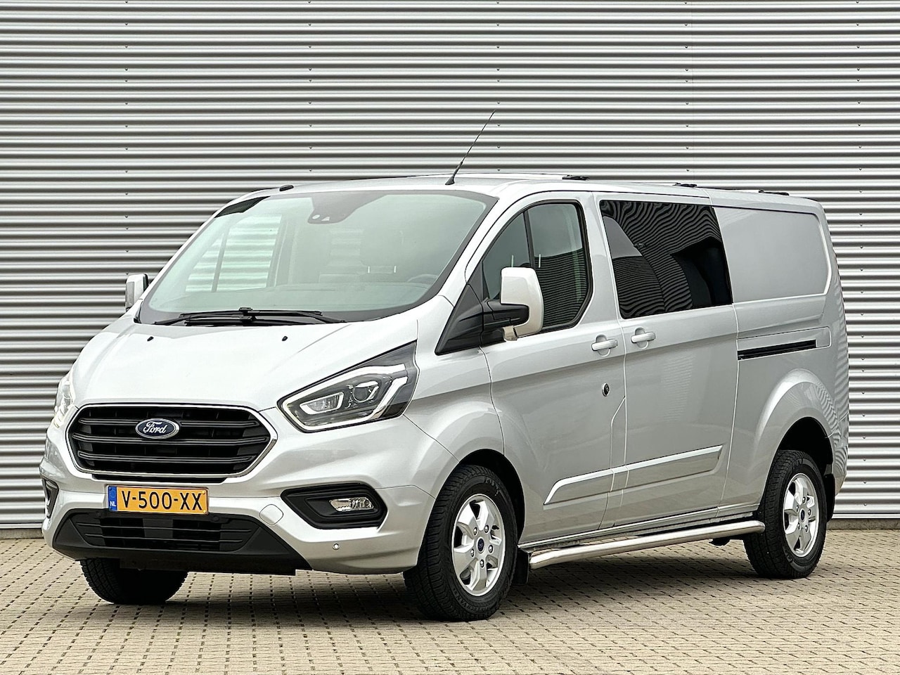 Ford Transit Custom - 320 2.0 TDCI L2H1 Limited DC 320 2.0 TDCI L2H1 Limited DC - AutoWereld.nl