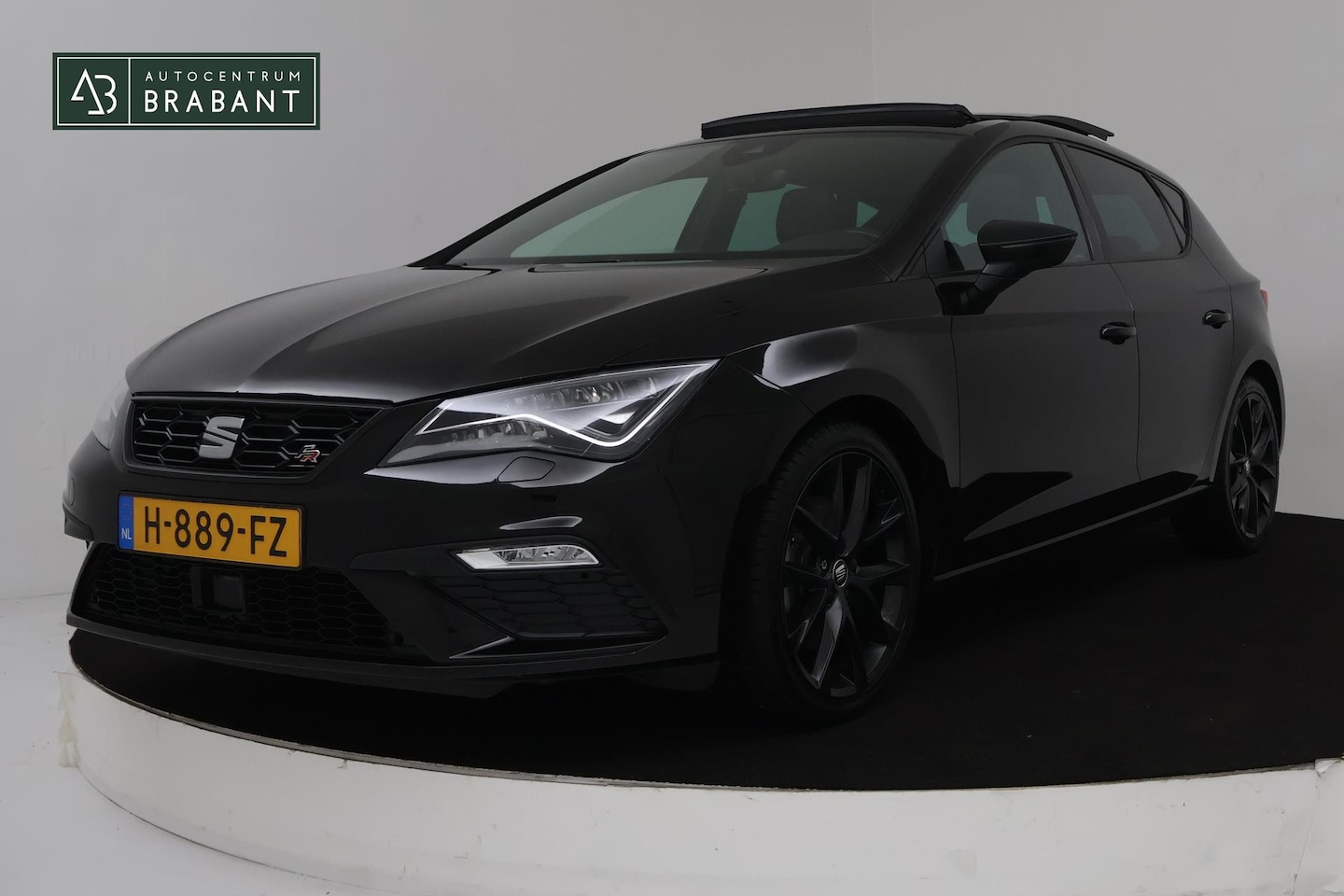 Seat Leon - 1.5 TSI FR Ultimate Edition Black Automaat (VIRTUAL, PANODAK, CAMERA, NAVI, PDC, ADAPTIVE, - AutoWereld.nl