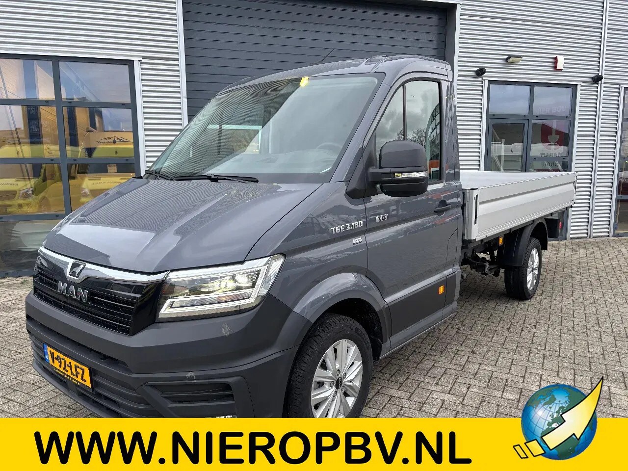 MAN TGE - 3.180 Openlaadbak Automaat Airco Navi 4X4 NIEUW BPM VRIJ - AutoWereld.nl