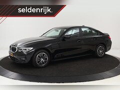 BMW 3-serie - 318i Business Edition | Trekhaak | Carplay | Live Cockpit | Full LED | Navigatie | Climate