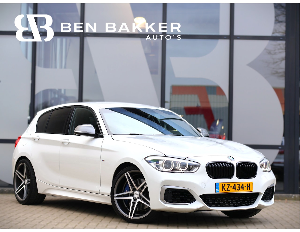 BMW 1-serie - M140i 340PK M-Performance *Breedset*Navi*Clima*Cruise* - AutoWereld.nl