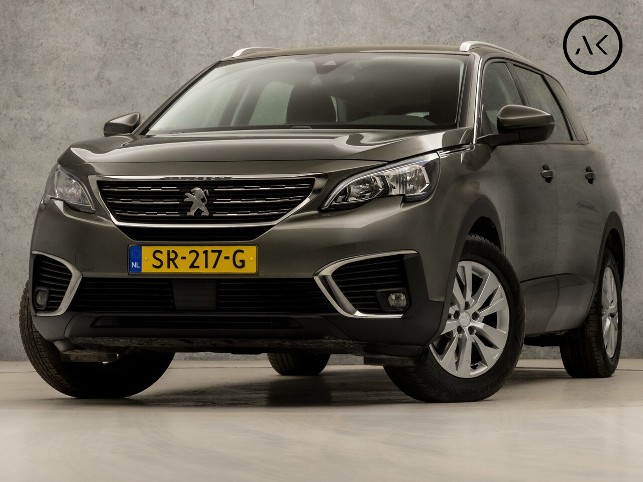 Peugeot 5008 - 1.2 PureTech Executive Sport 7 Persoons (APPLE CARPLAY, GROOT NAVI, DIGITAL COCKPIT, LANE - AutoWereld.nl