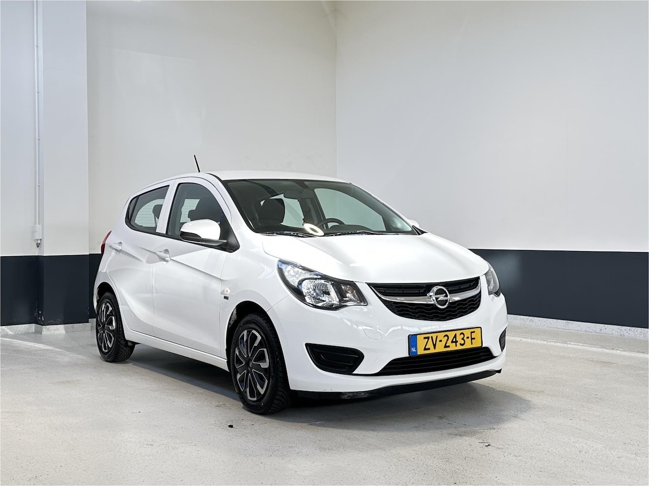 Opel Karl - 1.0 ecoFLEX 120 Jaar Edition | NL | Navigatie | Apple Carplay | Cruise | Bluetooth | CV - AutoWereld.nl