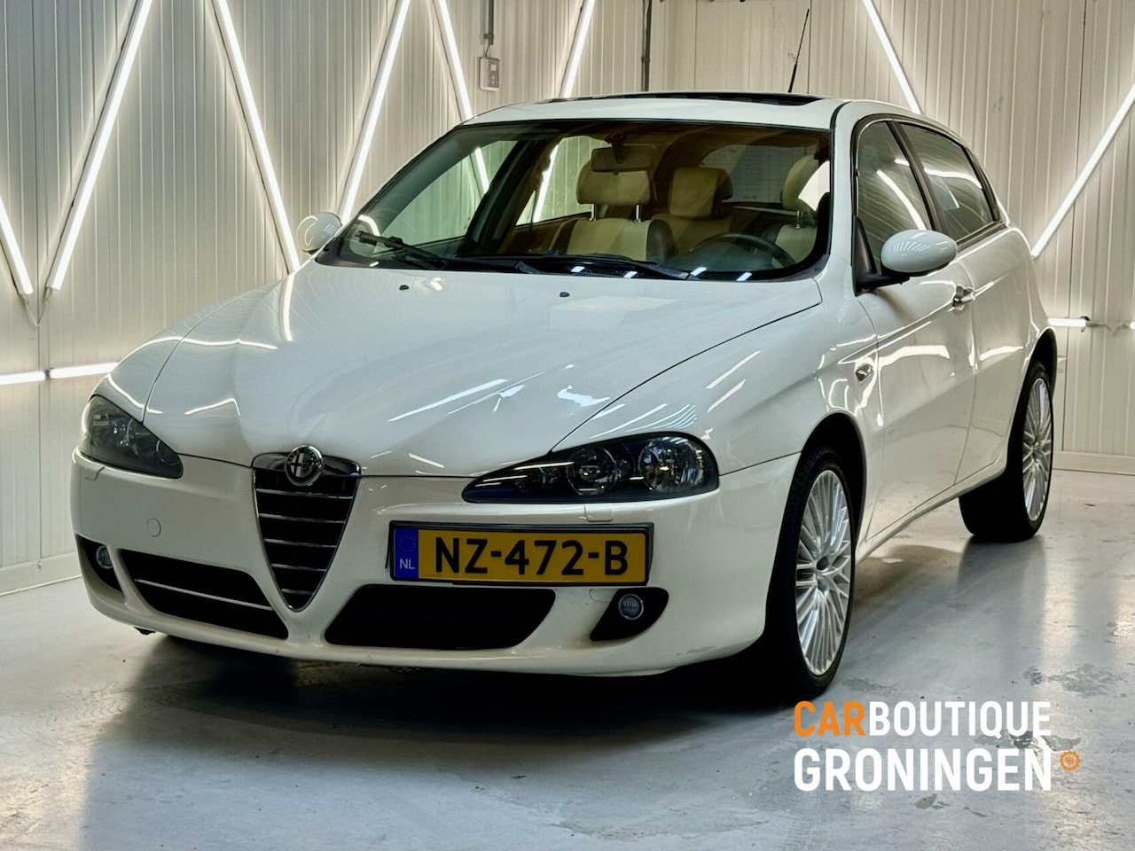 Alfa Romeo 147 - 1.6 T.Spark Business Pro 5D | PANO | FULL LEDER | DB-RIEM VV - AutoWereld.nl