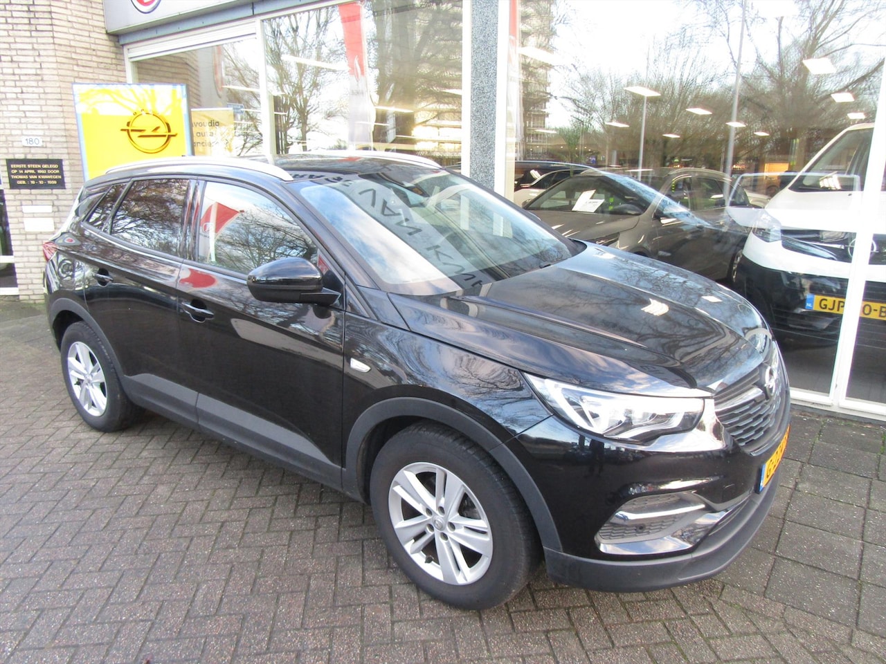 Opel Grandland X - NAVI CAMERA AGR STOELEN BLUETOOTH L.M. - AutoWereld.nl