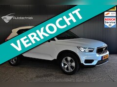 Volvo XC40 - 2.0 T4 Momentum Pro