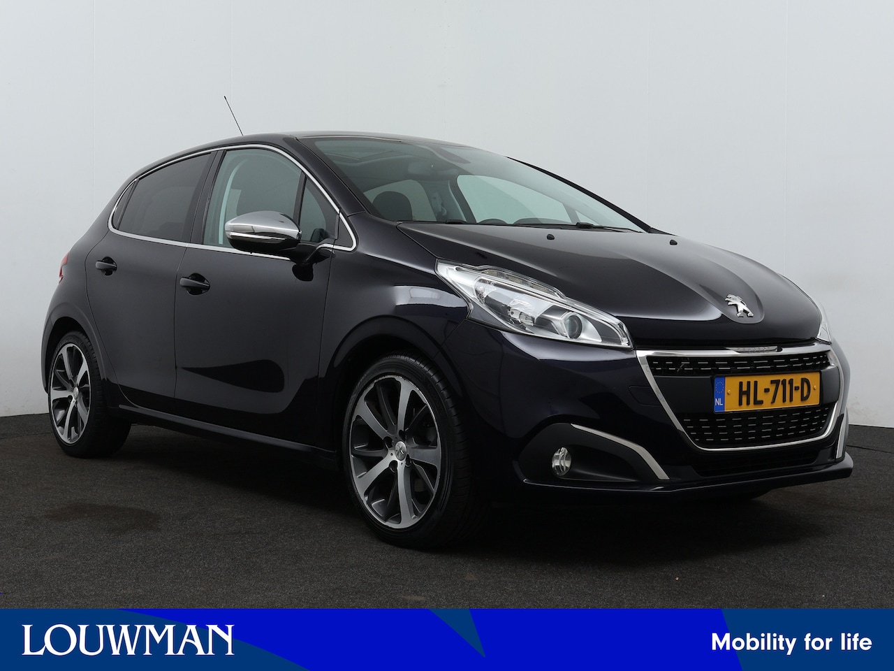 Peugeot 208 - 1.2 PureTech Première | Panoramadak | Afneembare Trekhaak | Navigatie | Dual Climate Contr - AutoWereld.nl