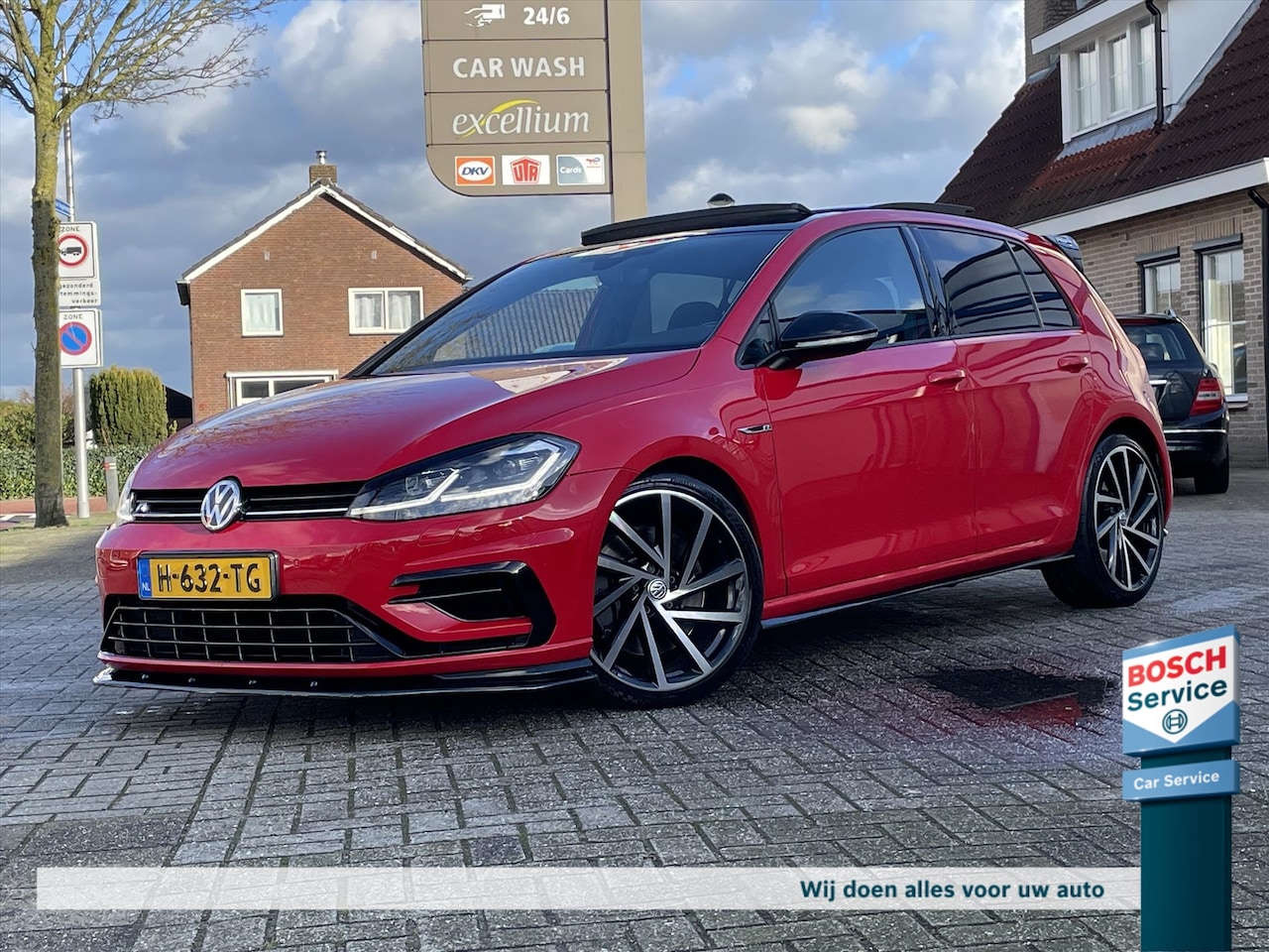 Volkswagen Golf - 7,5 2.0 TSI R 400pk 4MOTION / Pano / Akrapovic / Virtual Cockpit / Maxton / R600 / Keyless - AutoWereld.nl