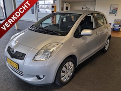 Toyota Yaris - 1.3 16V VVT-I 5DR