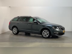 Skoda Octavia Combi - 1.5 TSI 150pk Greentech Business Edition Adaptive Cruise Camera Stoelverwarming Leder-Stof