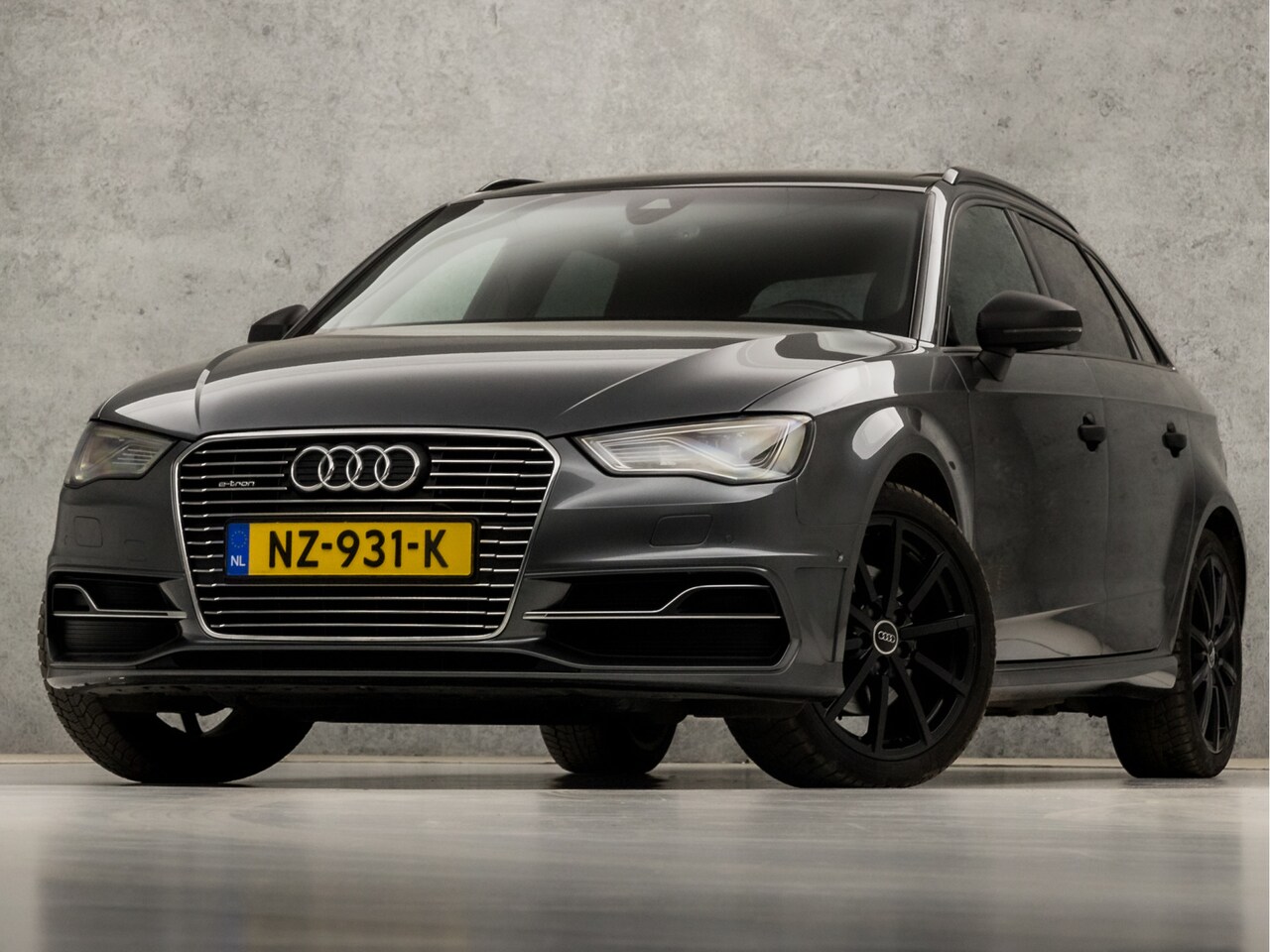 Audi A3 Sportback - 1.4 e-tron PHEV S-Line Sport 204Pk Automaat (SCHUIFDAK, GROOT NAVI, BANG&OLUFSEN, STOELVER - AutoWereld.nl