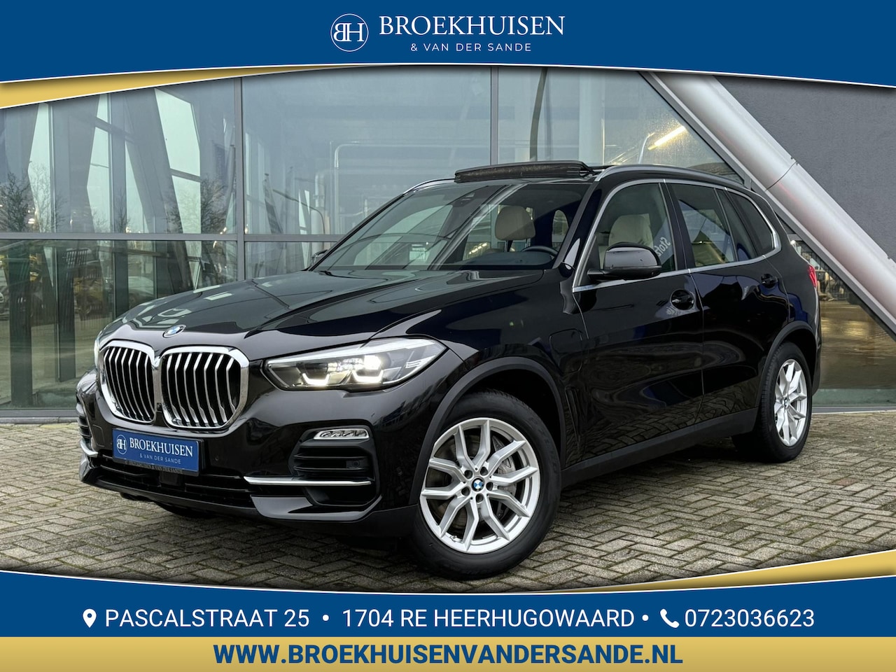 BMW X5 - XDrive45e Plug-in High Executive 394pk Panoramadak / luchtvering / 360 Camera / Trekhaak / - AutoWereld.nl