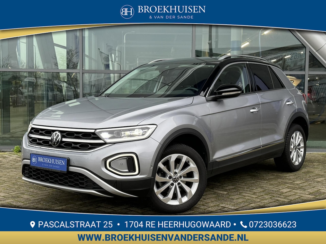 Volkswagen T-Roc - 1.5 TSI Style 150pk Automaat / Navigatie / Trekhaak - AutoWereld.nl