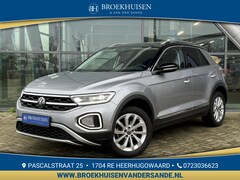 Volkswagen T-Roc - 1.5 TSI Style 150pk Automaat / Navigatie / Trekhaak