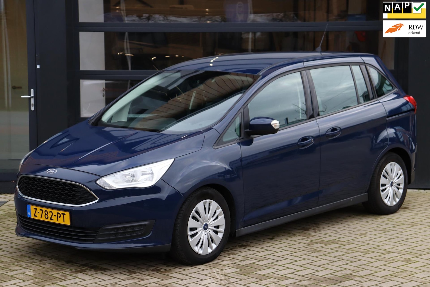 Ford Grand C-Max - 1.0 Ambien | Volledig Dealer Onderhouden | Airco | Sensoren | Handgeschakeld - AutoWereld.nl