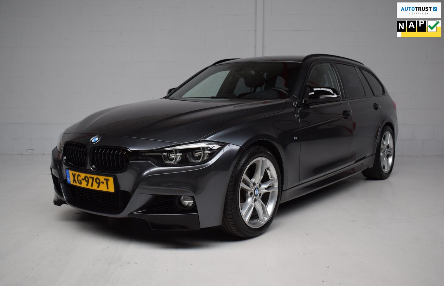 BMW 3-serie Touring - 318i M SPORT ORG.NED / 335 LOOK UITLAAT / NAP / DIGITALE TELLERS / LEER / SHADOWLINE - AutoWereld.nl