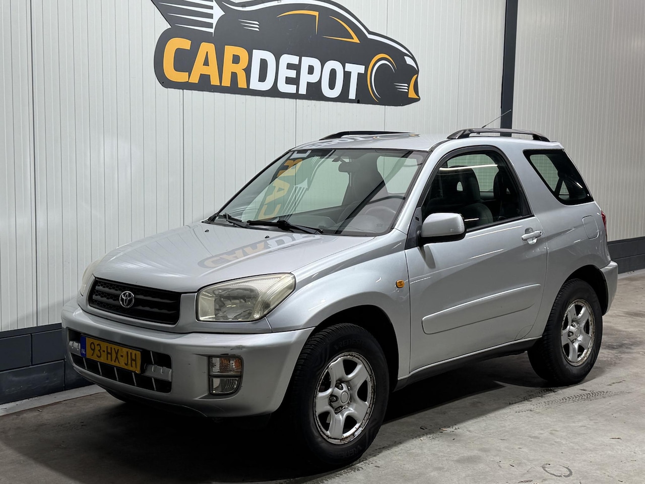 Toyota RAV4 - 1.8-16V VVT-i Luna 1.8-16V VVT-i Luna - AutoWereld.nl