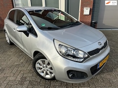 Kia Rio - 1.2 CVVT Super Pack / Clima / PDC / Keyless / AUX