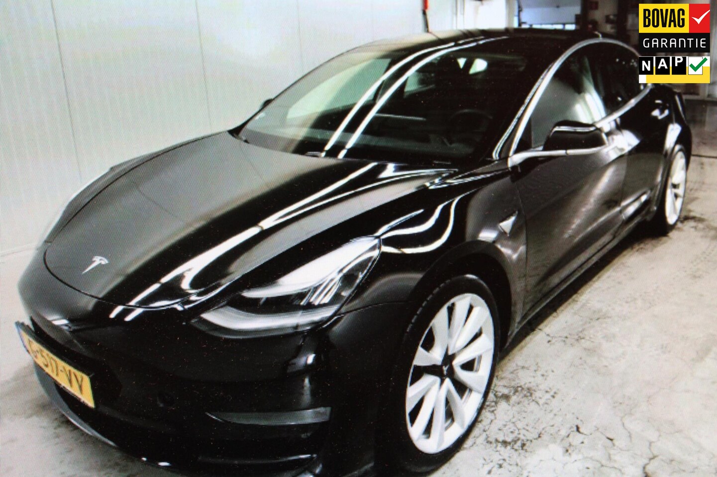 Tesla Model 3 - Long Range RWD Long Range AWD 75 kWh 19"LM /AUTOPILOT/ LEER / PANODAK / INCL. BTW - AutoWereld.nl