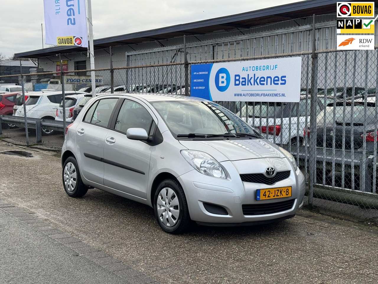 Toyota Yaris - 1.3 VVTi Aspiration | Automaat | Airco | Navi | NAP - AutoWereld.nl