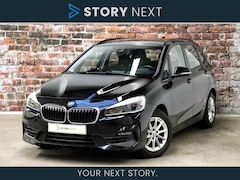 BMW 2-serie Active Tourer - 218i Executive Automaat / Navigatie Plus / Head-Up Display / Trekhaak / Sportstoelen / Par