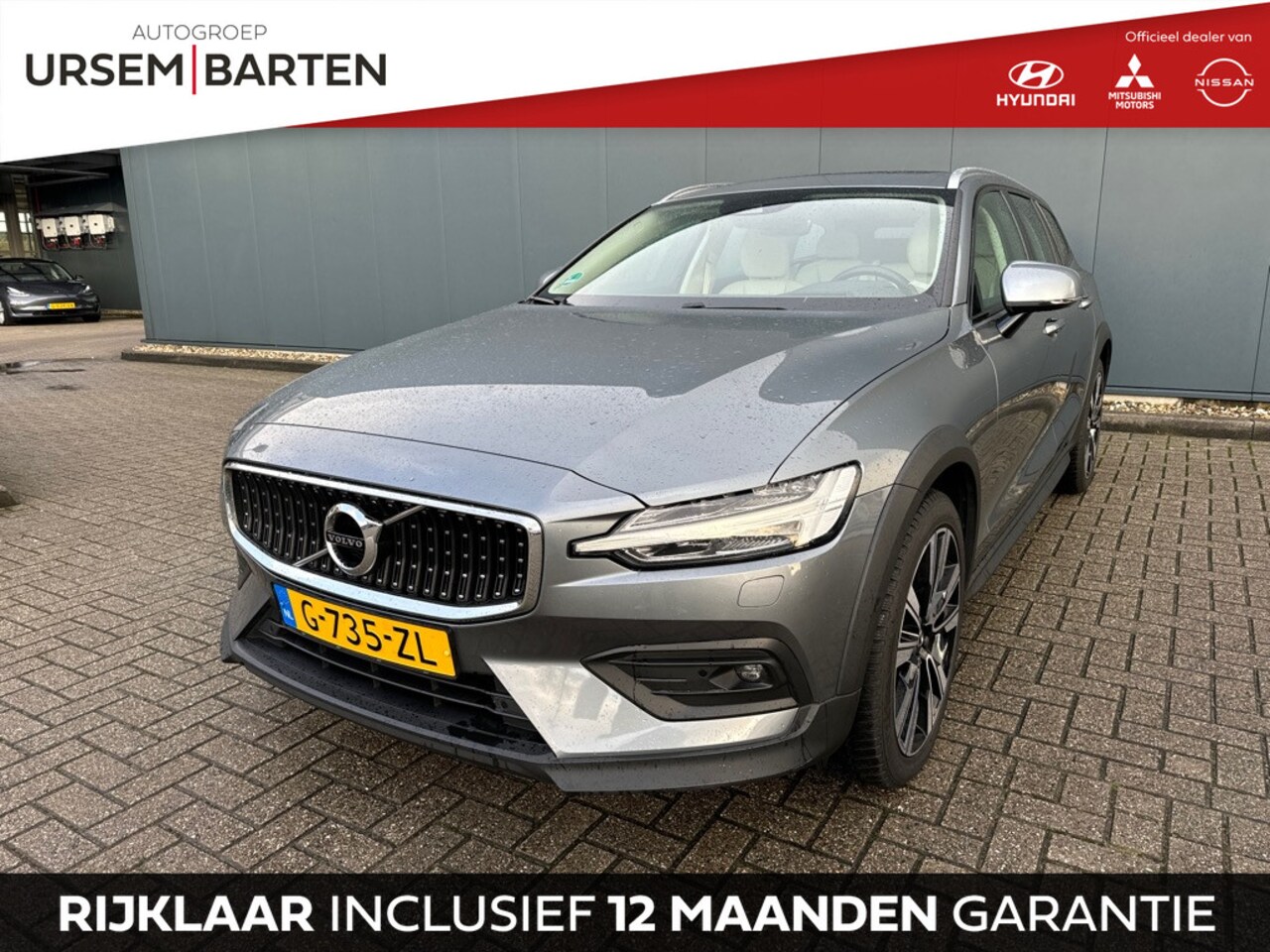 Volvo V60 Cross Country - 2.0 D4 AWD Pro | head-up | schuifdak | trekhaak | dealer onderhouden - AutoWereld.nl