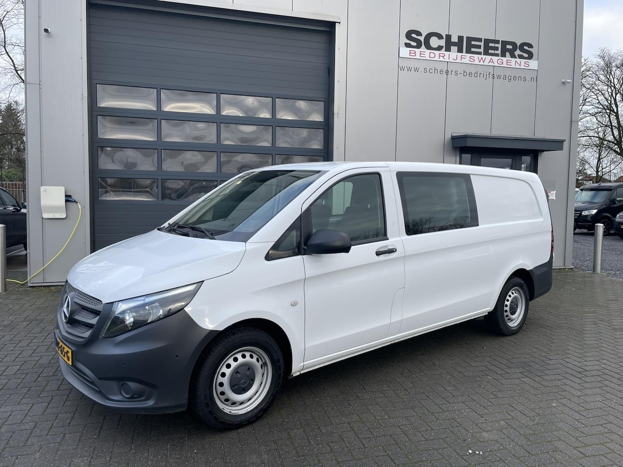 Mercedes-Benz Vito - 116 CDI Extra Lang DC Navigatie | Camera | PDC - AutoWereld.nl