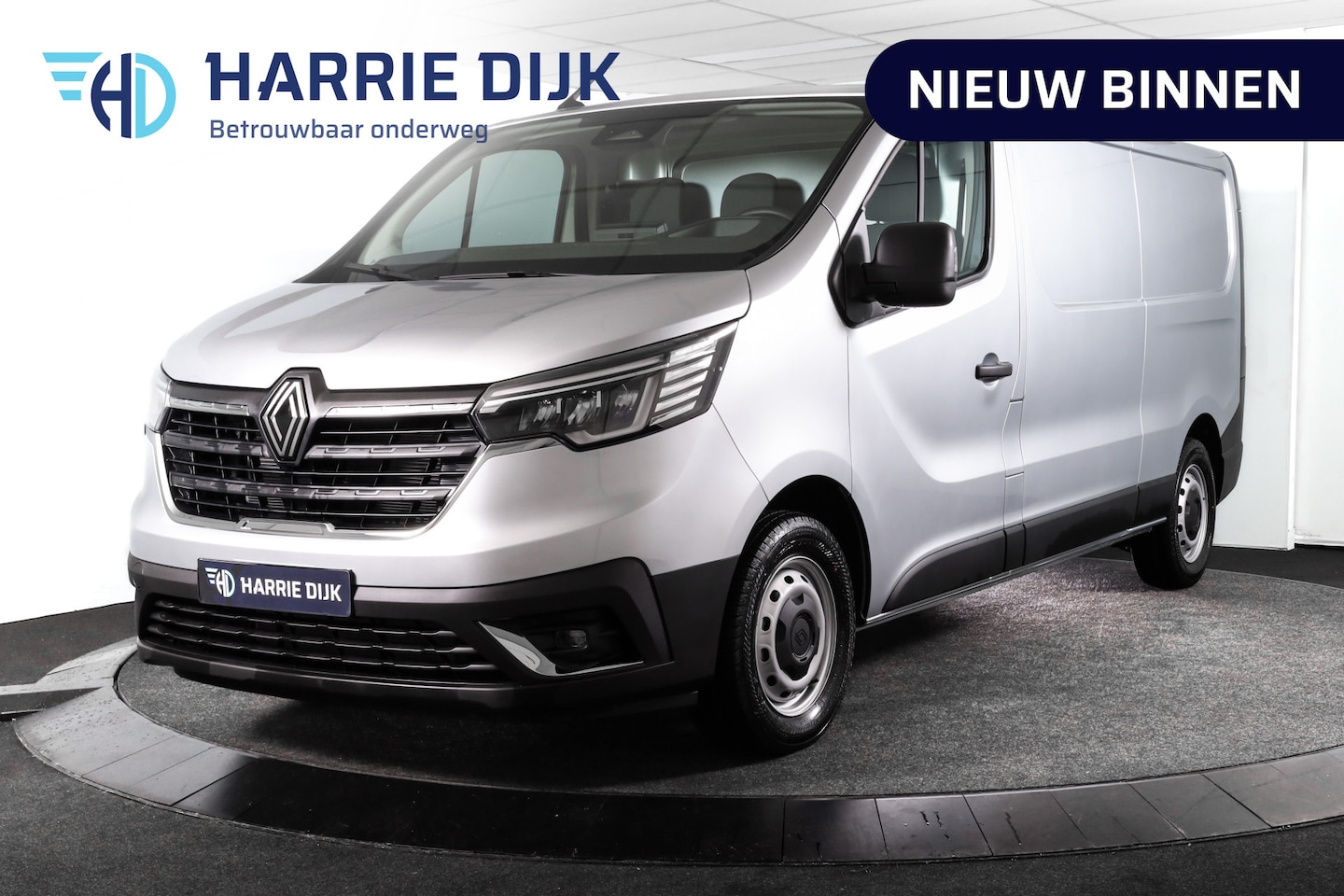 Renault Trafic - 2.0 dCi 130 PK T30 L2H1 Comfort | Cruise | Camera | PDC | NAV+App Connect | Airco | 4-seiz - AutoWereld.nl