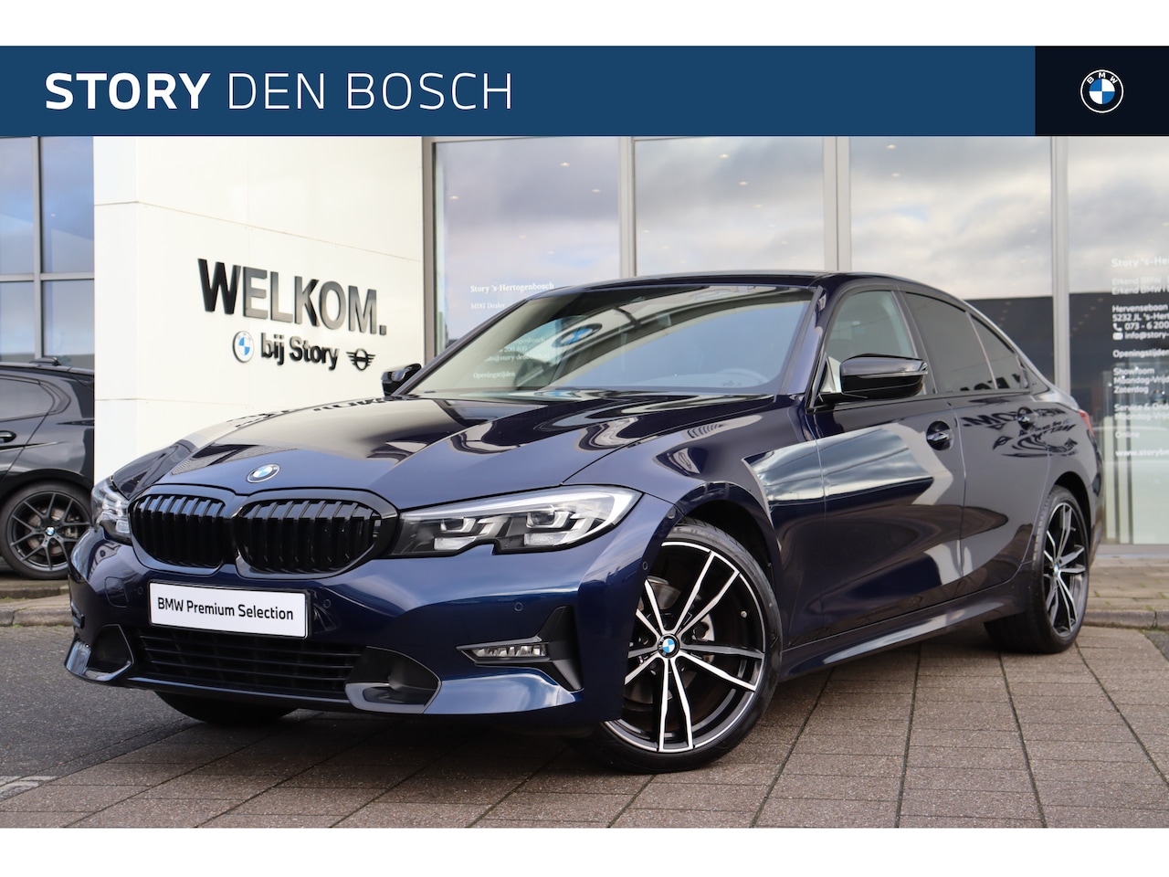 BMW 3-serie - 320i Executive Sport Line Automaat / Sportstoelen / Stoelverwarming / Cruise Control / Liv - AutoWereld.nl