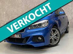 BMW 2-serie Active Tourer - 220i Centennial High Executive / M-Pakket /Headup /Esteril blauw