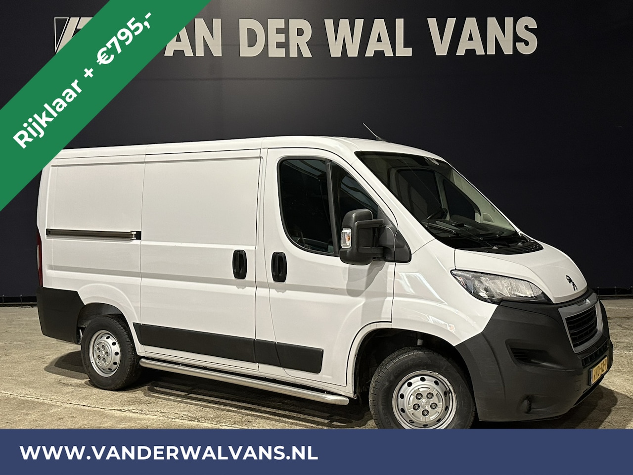 Peugeot Boxer - 2.2 BlueHDi 120pk L1H1 RIJKAAR Euro6 Airco | Camera | Navigatie | Cruisecontrol Sidebars, - AutoWereld.nl