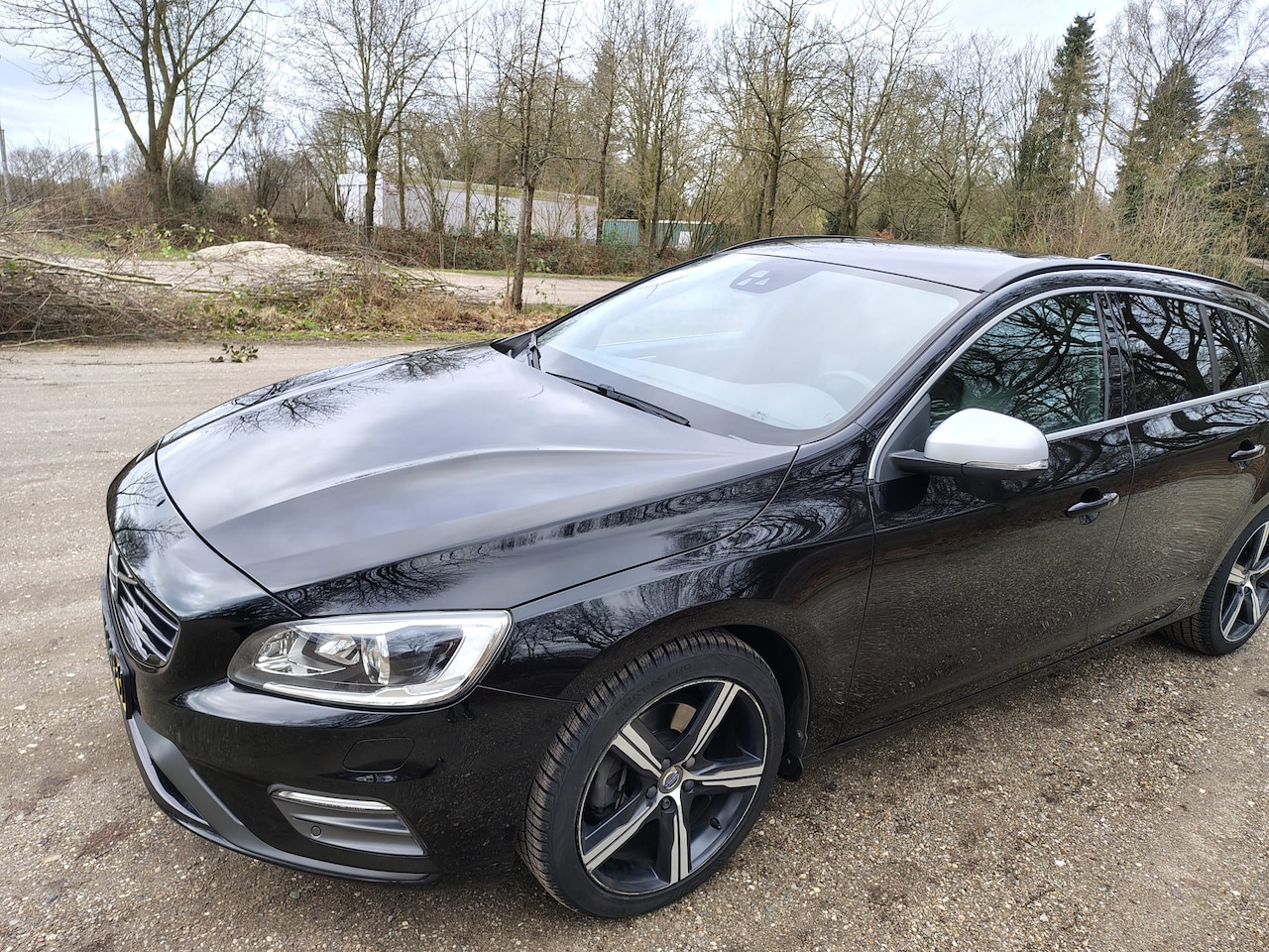 Volvo V60 - 2.0 D3 R-Design - AutoWereld.nl