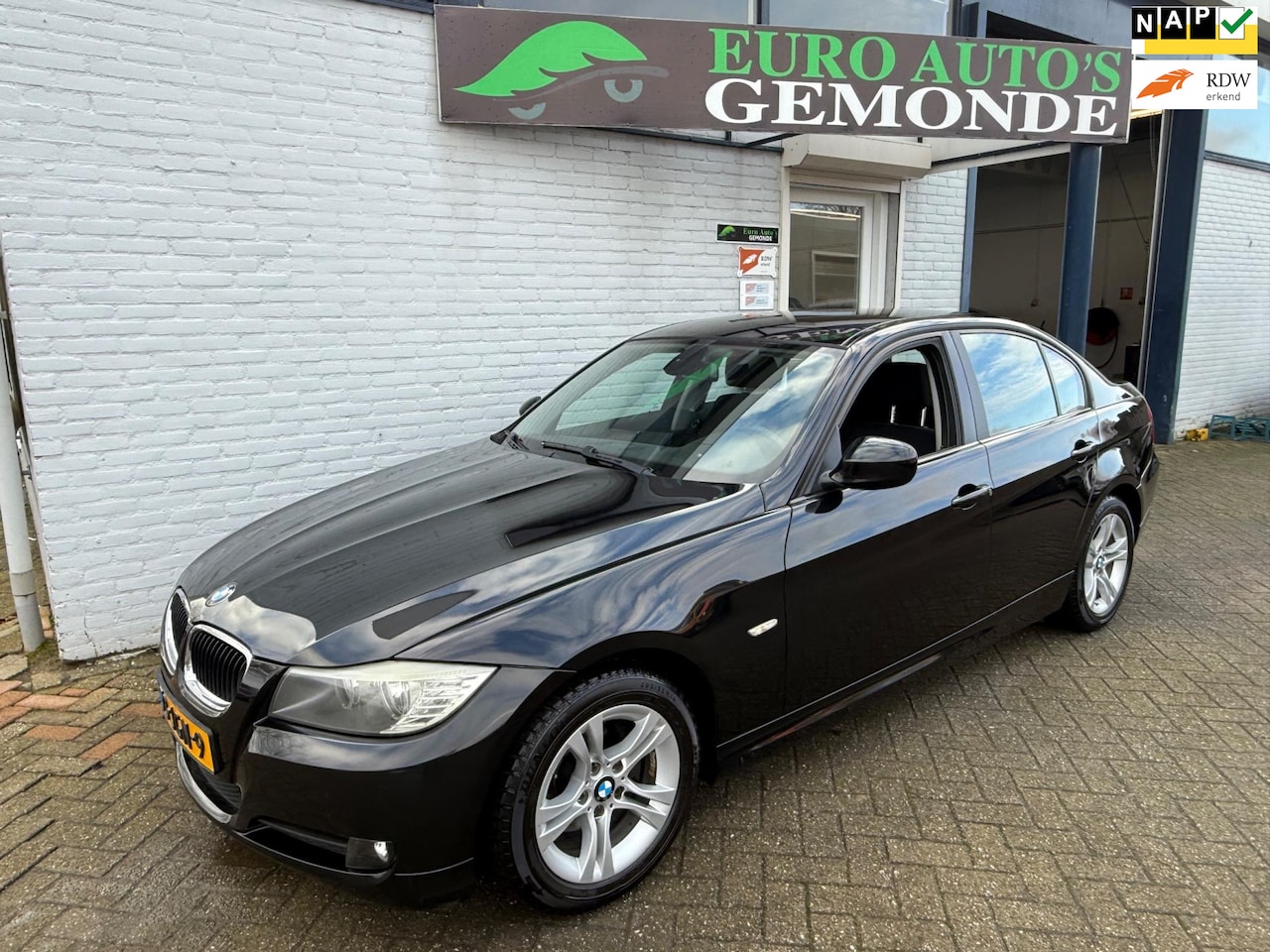 BMW 3-serie - 316i Black Line NAVI AIRCOGROOT SCHERM CARPLAY - AutoWereld.nl