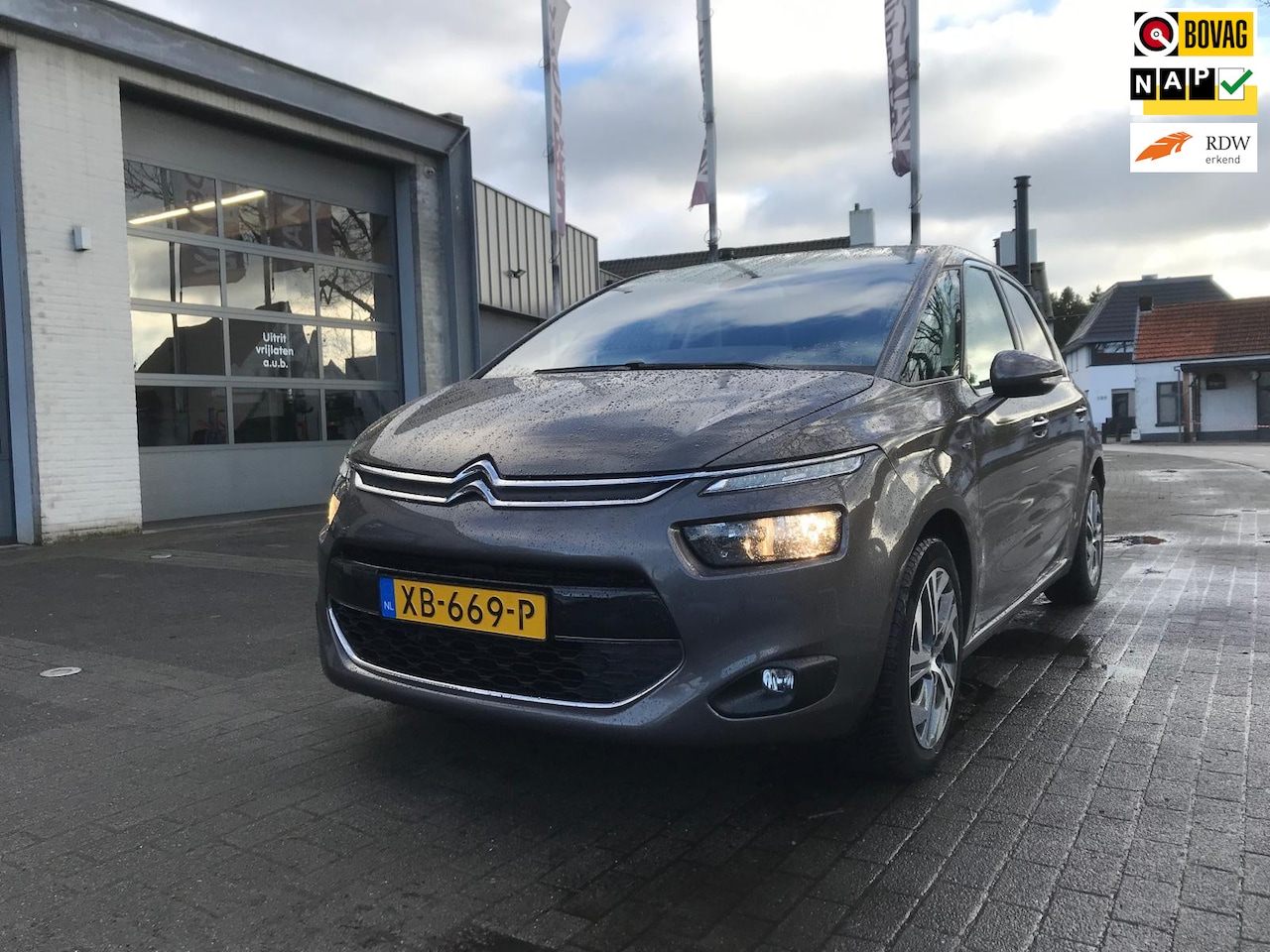 Citroën C4 Picasso - 1.6 e-THP Exclusive Automaat - AutoWereld.nl