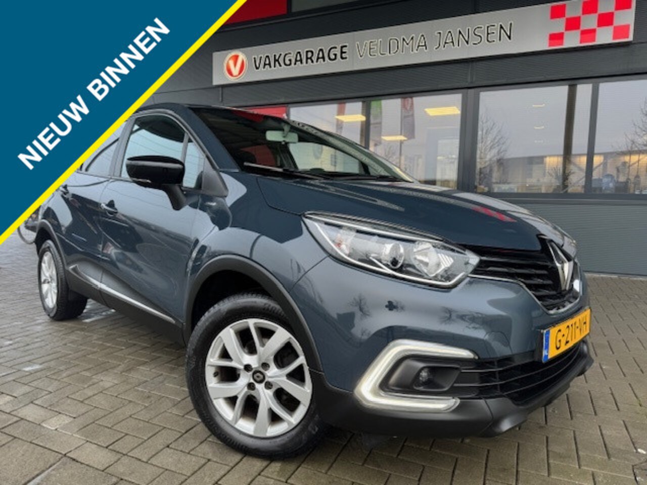 Renault Captur - 0.9 TCe LIMITED + AIRCO/CRUISE/NAVI/LMV/PDC 42.900 KM! - AutoWereld.nl