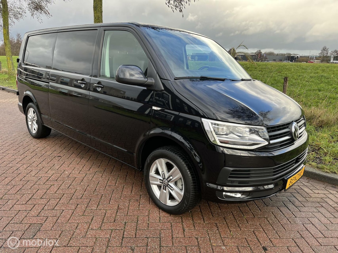 Volkswagen Transporter - L2 Benzine 2.0 TSI DSG Automaat | Full options! - AutoWereld.nl