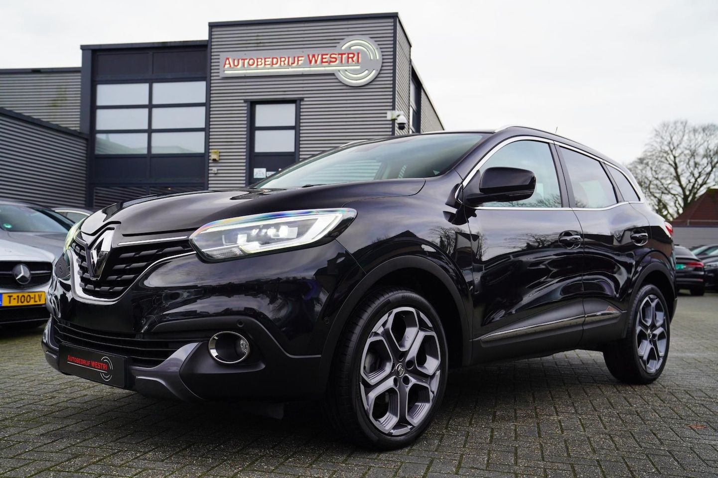 Renault Kadjar - 1.2 TCe Bose | Luxe Leder | Xenon / LED | Navigatie | Elektrisch verstelbare voorstoelen | - AutoWereld.nl