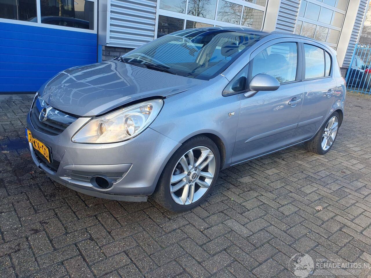 Opel Corsa - 1.4-16V Cosmo 1.4-16V Cosmo - AutoWereld.nl