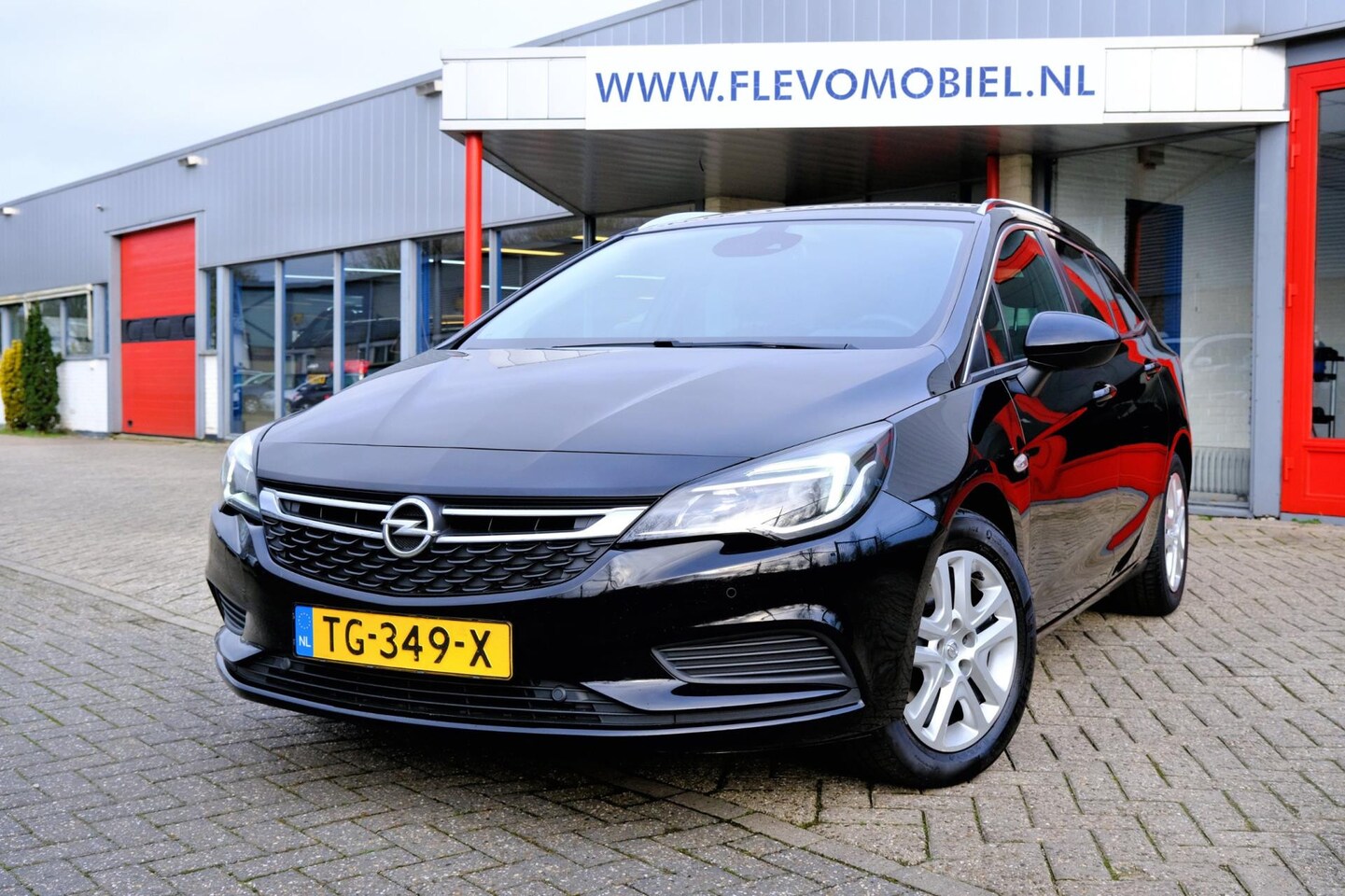 Opel Astra Sports Tourer - 1.6 CDTI Business+ Navi|Clima|Apple CarPlay|PDC - AutoWereld.nl