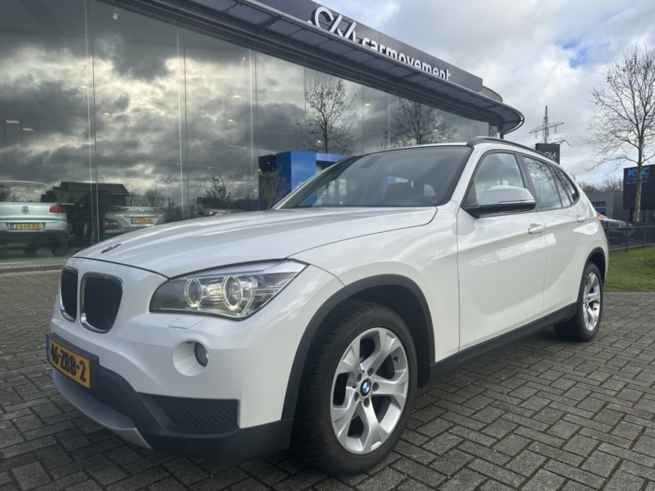 BMW X1 - sDrive20i Upgrade Edition | Leder | Navi | Stoelverwarming | - AutoWereld.nl